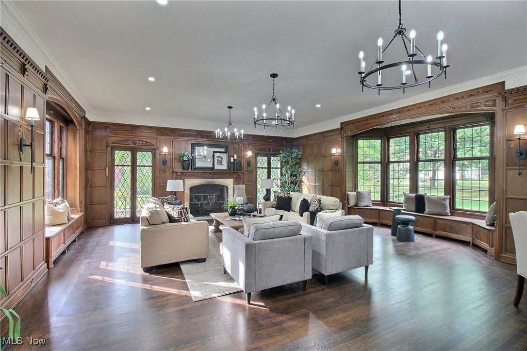 2970 Fairmount Boulevard