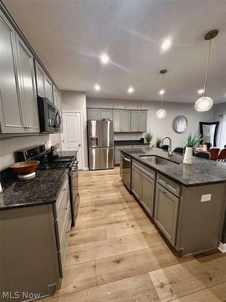 875 Dipper Lane 4