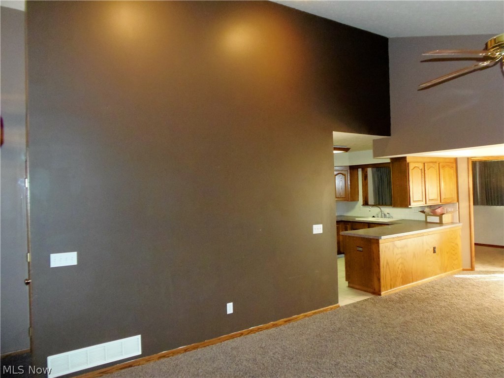 Woodbury Condo - Residential