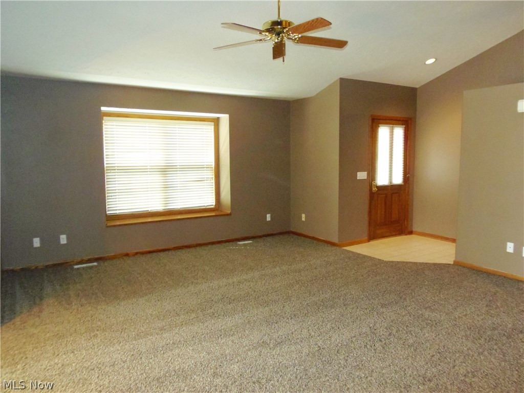 Woodbury Condo - Residential
