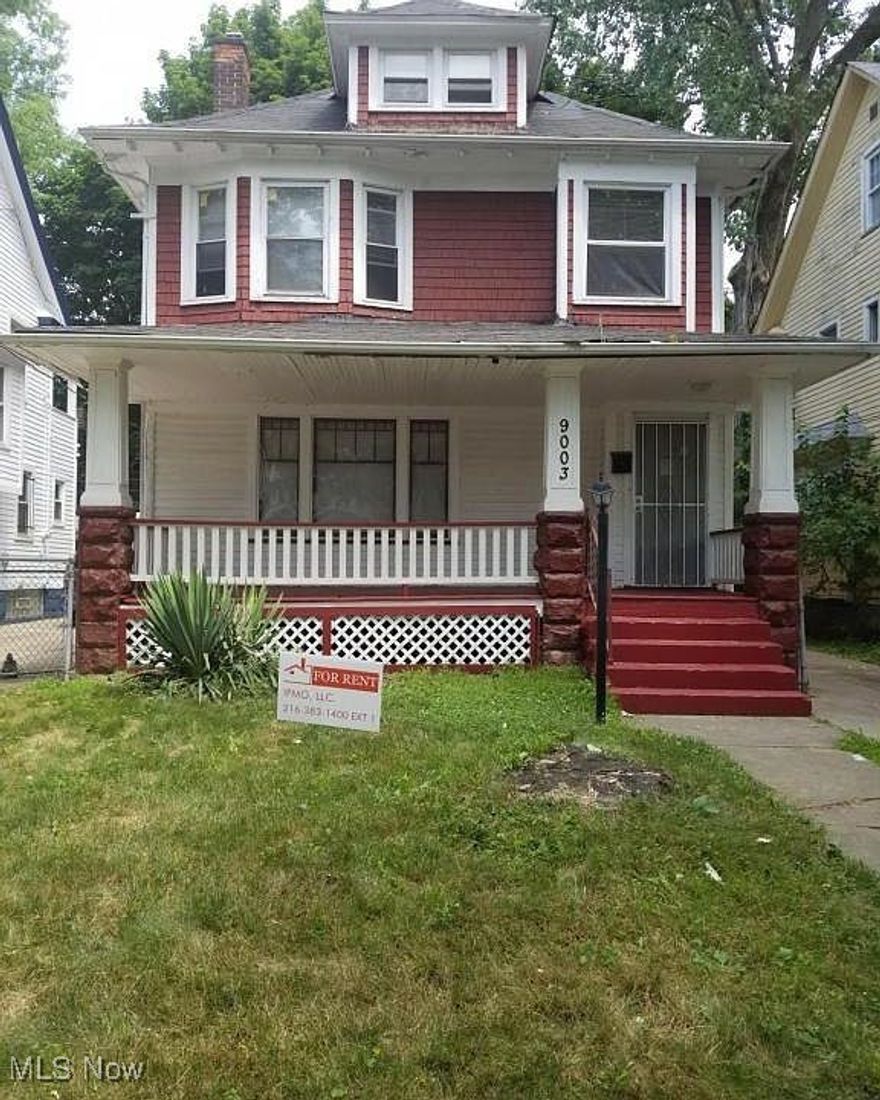 SERIOUS INQUIRIES ONLY!!!!!!!!!
Tenant occupied 24 hours minimum is needed for showing.
Owner will not budge on price.
Owner will fix all violations.