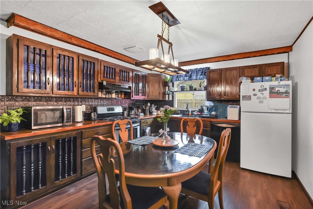 108 Coronado Court, Elyria, Ohio image 9