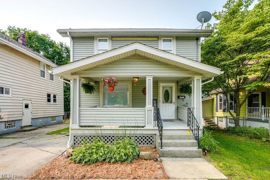 Welcome Home to 1424 Sara Avenue! This charming turnkey colonial has been fully renovated. It’s ready for it’s new owner. Whether you are looking for yourself or as a great investment property, this home boasts over 1100 sq ft, 3 bedrooms, 2 full baths, and it has been updated with all of today’s popular finishes. It features granite countertops, hardwood floors, and an enclosed front porch perfect for those summer evenings. Don’t miss your chance to call this gem home today!
RECENT UPDATES: 

Roof , siding , windows , gutters done in last 10
Years. Updated cabinets and granite counter tops. The AC unit is new. The appliances are new. Carpet is new.  New electrical new shower laundry room.