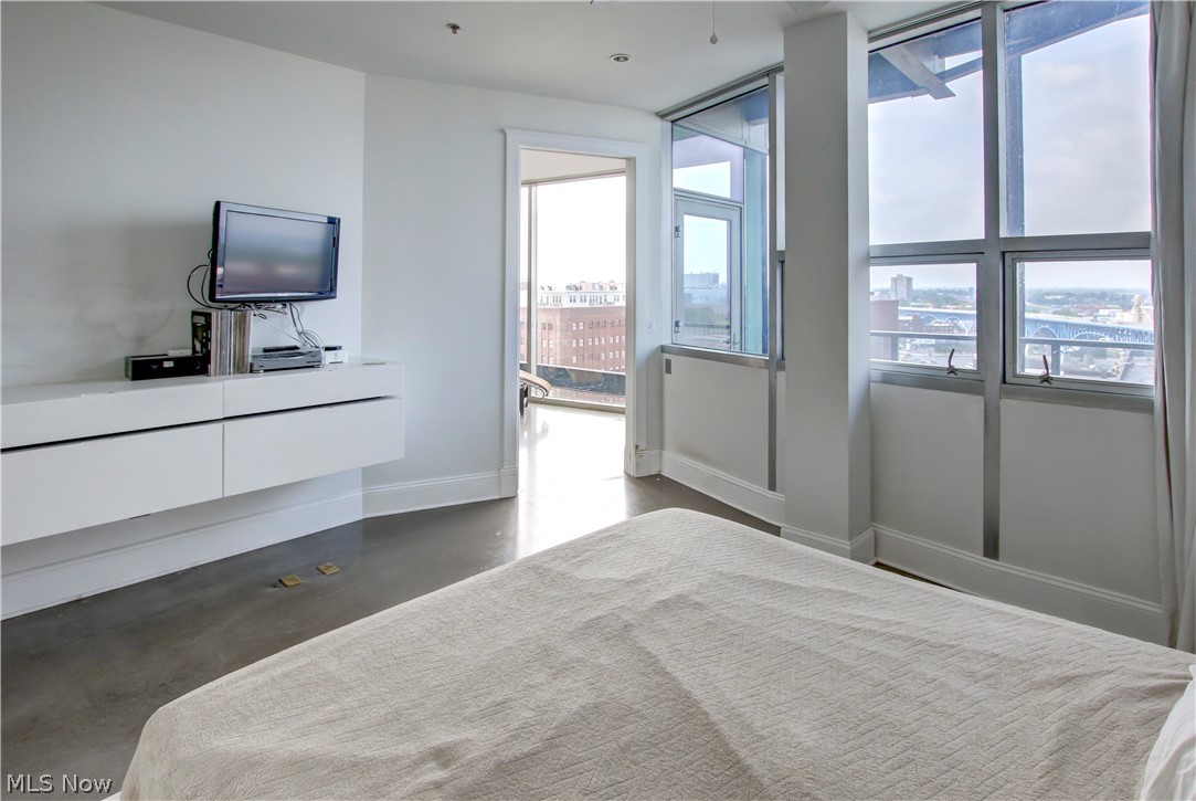 Pinnacle Condo - Residential Lease