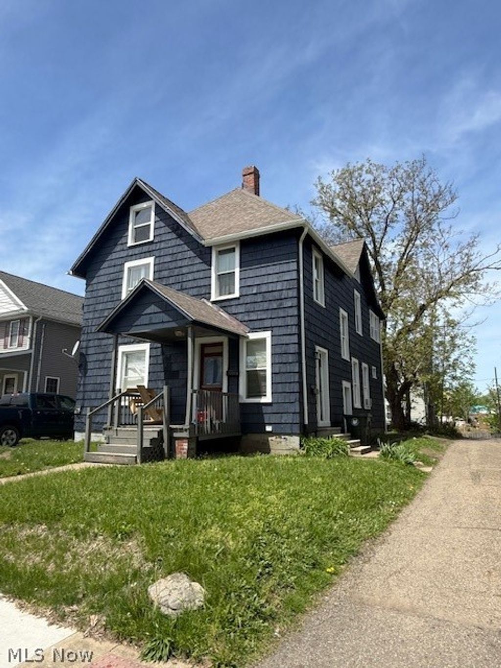 Photo of 923 10th Street NW, Canton, OH 44703 (MLS # 5205634)