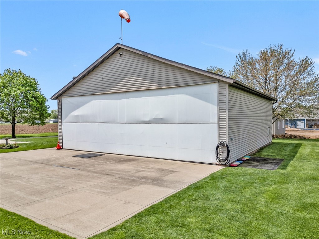 8050 Avalon Road, Malvern, Ohio image 36