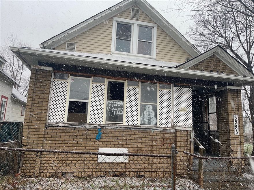 Fixer upper, needs some TLC. Solid 3 bedrooms, 2 full baths with 2 car garage and a full basement. Large living room and large formal dining room. Great addition to any rental portfolio or make it your own dream home. Located in the heart of Cleveland, just minutes from downtown and major highways. Plenty of space to create an inviting environment that fits your style, close to shopping and dining. Don't miss this chance to make this property your own! Schedule a showing today and see the potential this property has to offer. Bring your sweat equity and personal vision. House is looking for the right investor, contractor, or handy homeowner to give this home the update it deserves. Hurry, won't last.