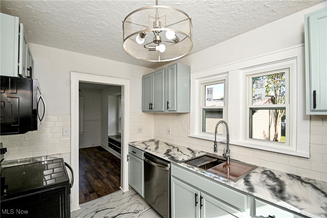 Ravenna Bldg Co - Residential