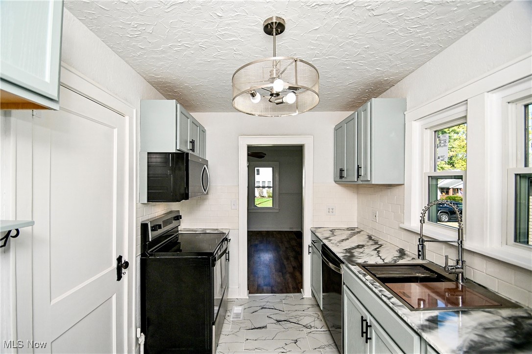 Ravenna Bldg Co - Residential