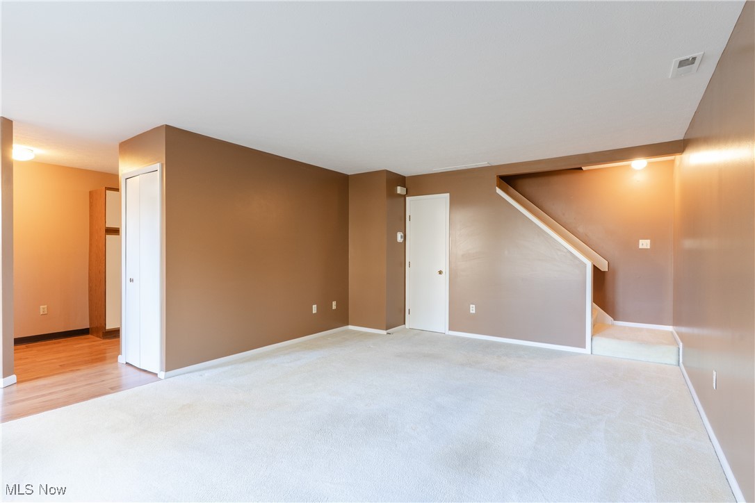 7154 Village Drive, Mentor, Ohio image 13