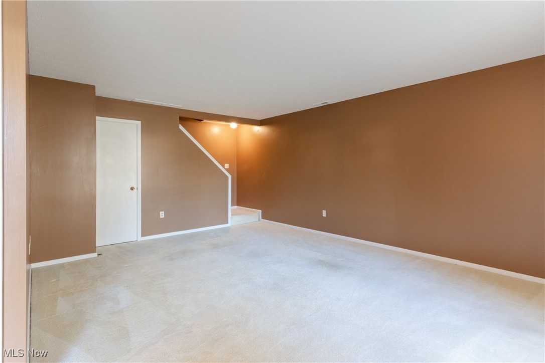 7154 Village Drive, Mentor, Ohio image 3
