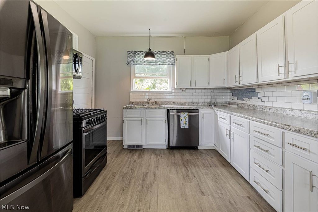 Photo of 974 Chestnut Street, Grafton, OH 44044 (MLS # 5225373)