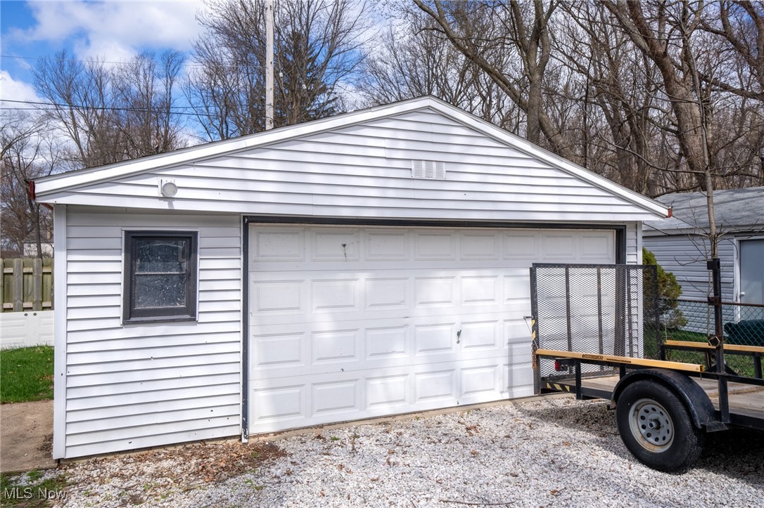 37725 Willow Drive, Eastlake, Ohio image 5