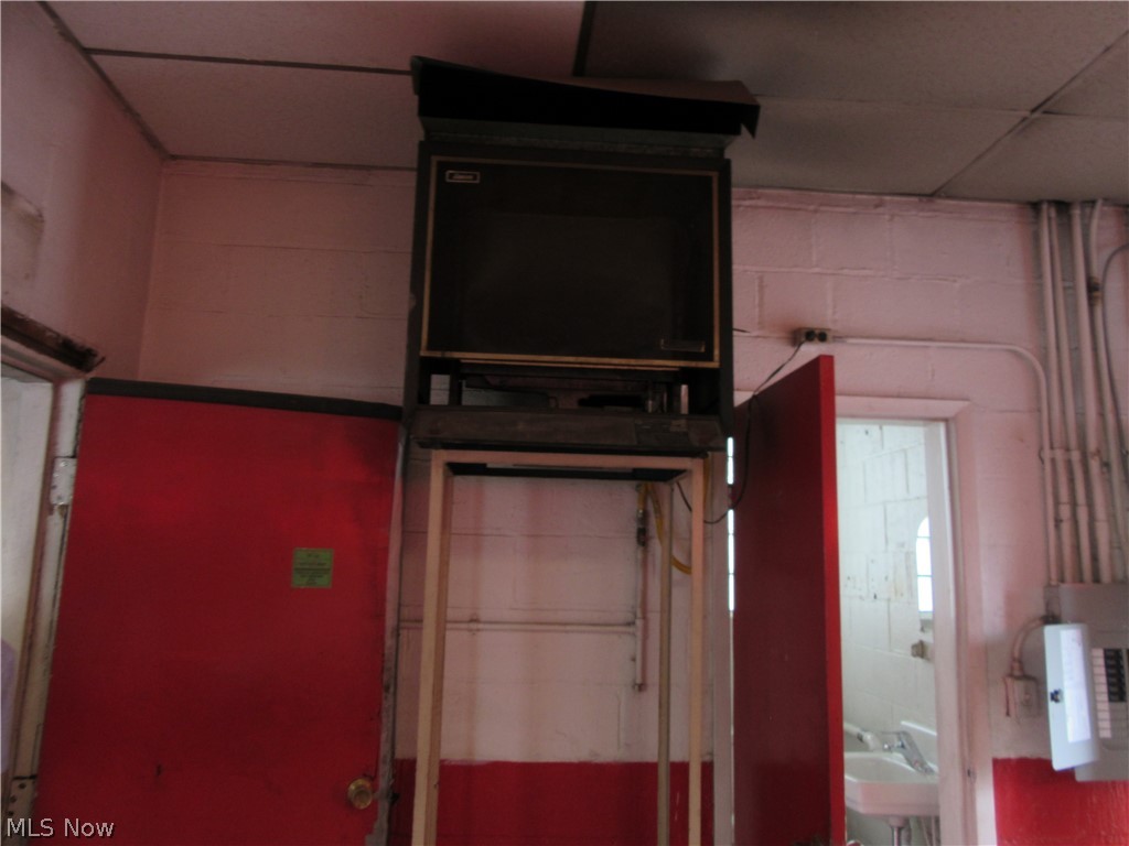 Cleveland, Ohio 44103, United States, ,Commercial,Active,53994