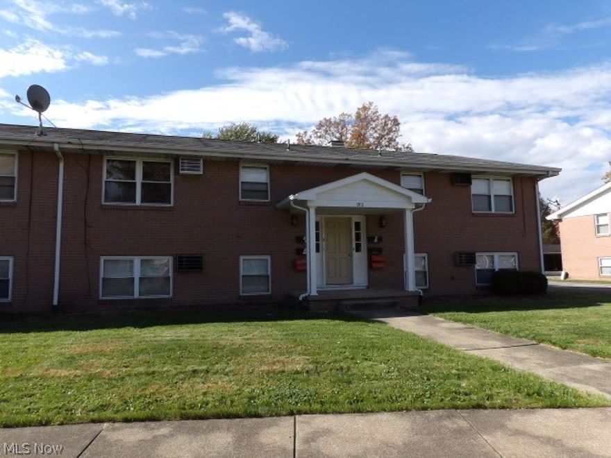 2 Bedroom/1 Bath Apartment located in Girard that accepts Section 8.  Girard City School District.  Covered parking, living room, kitchen with stove and refrigerator and there is a washer/dryer in building.  Monthly rent is $475.00 plus electric. Heat and water included! Full deposit and first months rent required. No pets or smoking permitted.