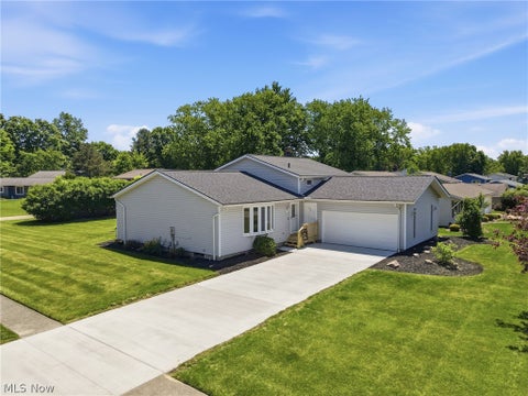 Homes For Sale - 15677 Pinewood Drive<br/> Strongsville, OH 44149