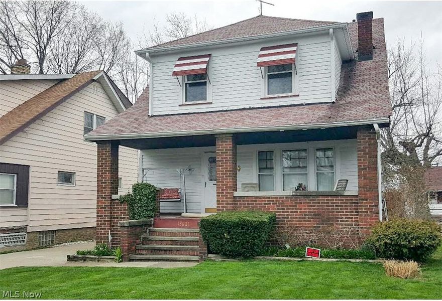 Cute 3 bedroom, 2 bath colonial with new (2018) plumbing and finished basement! Could be your next home with some tlc. Welcome Home!