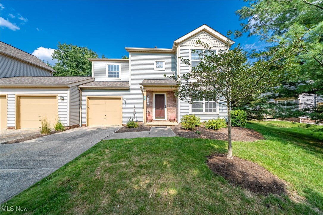 Look no further than this well maintained Huntsford Farms Townhome! This Townhome offers 3 bedrooms, 1 1/2 baths, and a 1 car attached garage on an end unit that's located on a private cul de sac! The open concept connects the bright living room and dining room. The dining room features a sliding glass door that leads to a large deck where you can relax and enjoy the peaceful environment. The kitchen is complete with stainless steel appliances for all your cooking and entertaining needs. Next to the kitchen is a half bath and laundry room that is conveniently located on the first floor. Updates and features include new carpet (2023), new luxury vinyl flooring in foyer/kitchen/utility room/upstairs bath (2022), garbage disposal (2021), new refrigerator (2024), utility room sink vanity and half bath vanity (2022), and power garage door opener (2023). Huntsford Farms offers an outdoor pool, tennis courts, exercise room and clubhouse. Quiet cul-de-sac with guest parking! Conveniently located. Close to freeways, shopping, parks and area restaurants. One year home warranty included! Don't miss out, schedule your private showing today!
