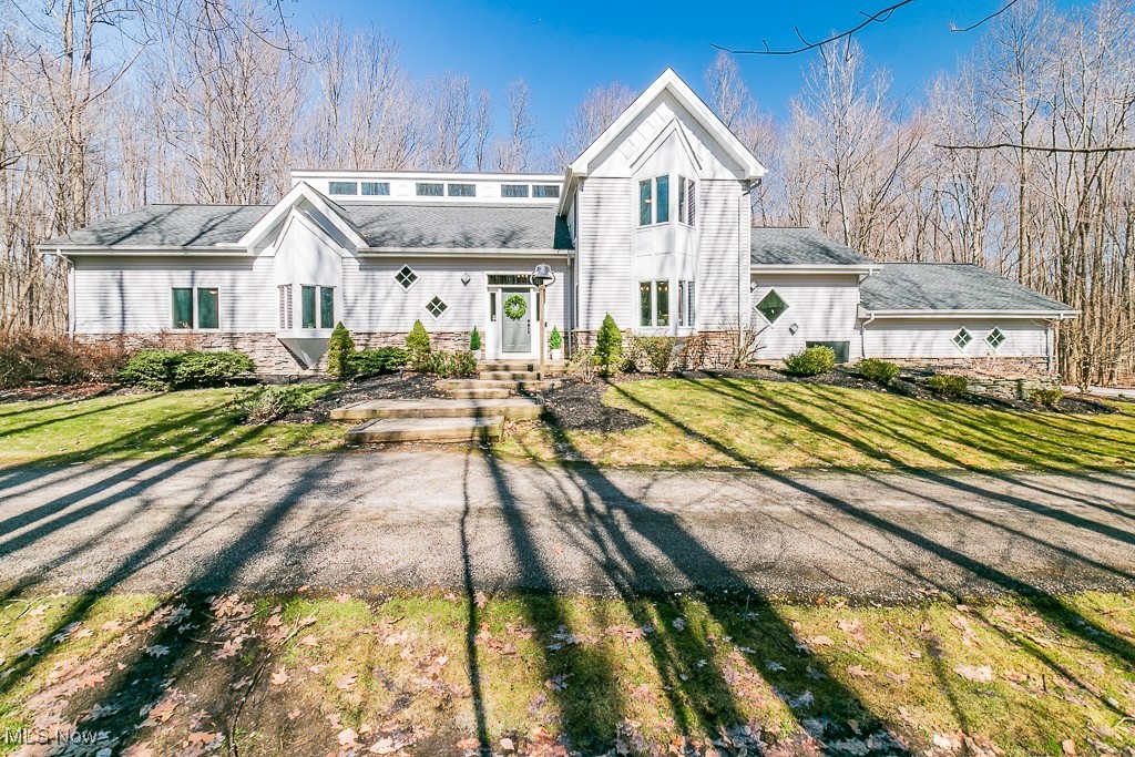 11730 Colchester Lane, Chagrin Falls, Ohio image 1