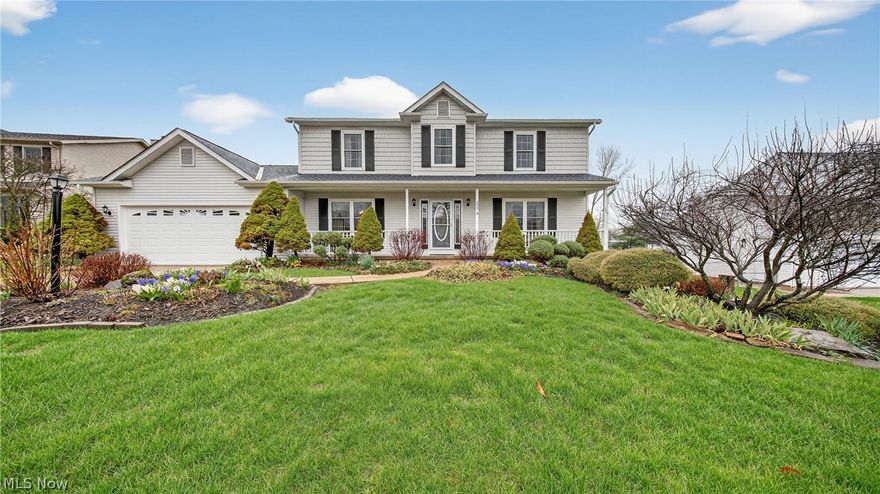 Looking for a house with a spacious lot, large backyard, and curb appeal? Look no further. Spend your mornings or afternoons sipping a hot beverage on the back deck listening to the soothing sounds of birds singing in the trees as you work from home.
Inside, you’ll find a bright and open layout featuring a large kitchen with ample cabinetry, center island, and eat-in area that flows into the living space. The home offers generously sized bedrooms, including a primary suite with a soaking tub and skylight for natural light. Conveniently located near shopping, dining, and highway access. This house won't last long. Schedule your showing asap!