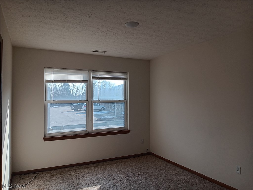 Dawn Cliff 06a - Residential Lease