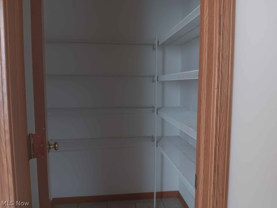 Dawn Cliff 06a - Residential Lease