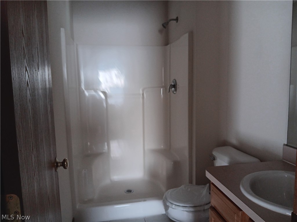 Dawn Cliff 06a - Residential Lease