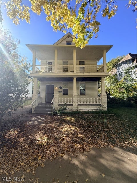 Multifamily For Sale - 1100 E 74th Street<br/> Cuyahoga County, Cleveland, OH 44103