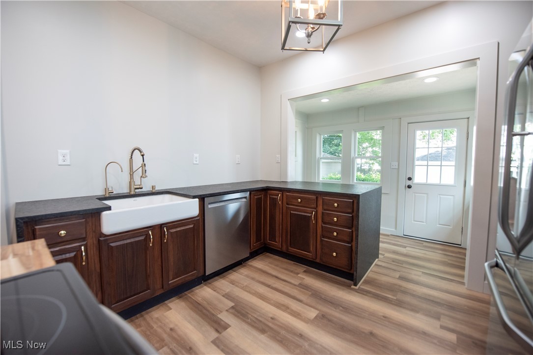 1341 Summit Avenue, Lakewood, Ohio image 15