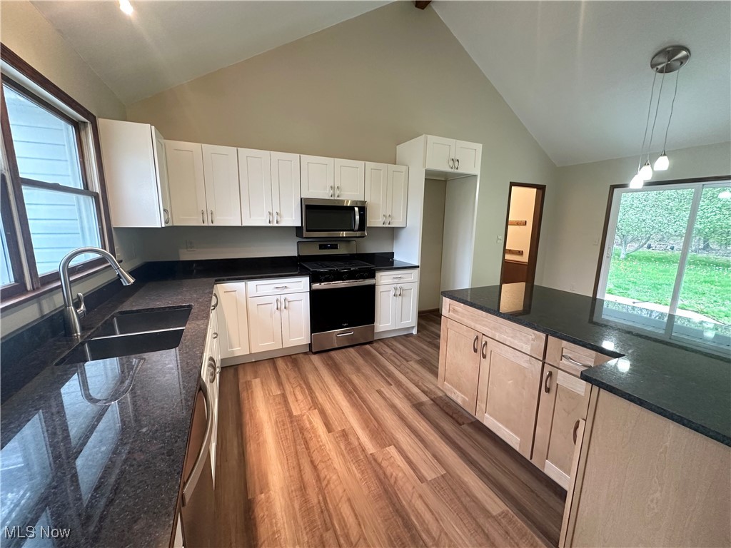 5869 Amy Boyle Road, Brookfield, Ohio image 9
