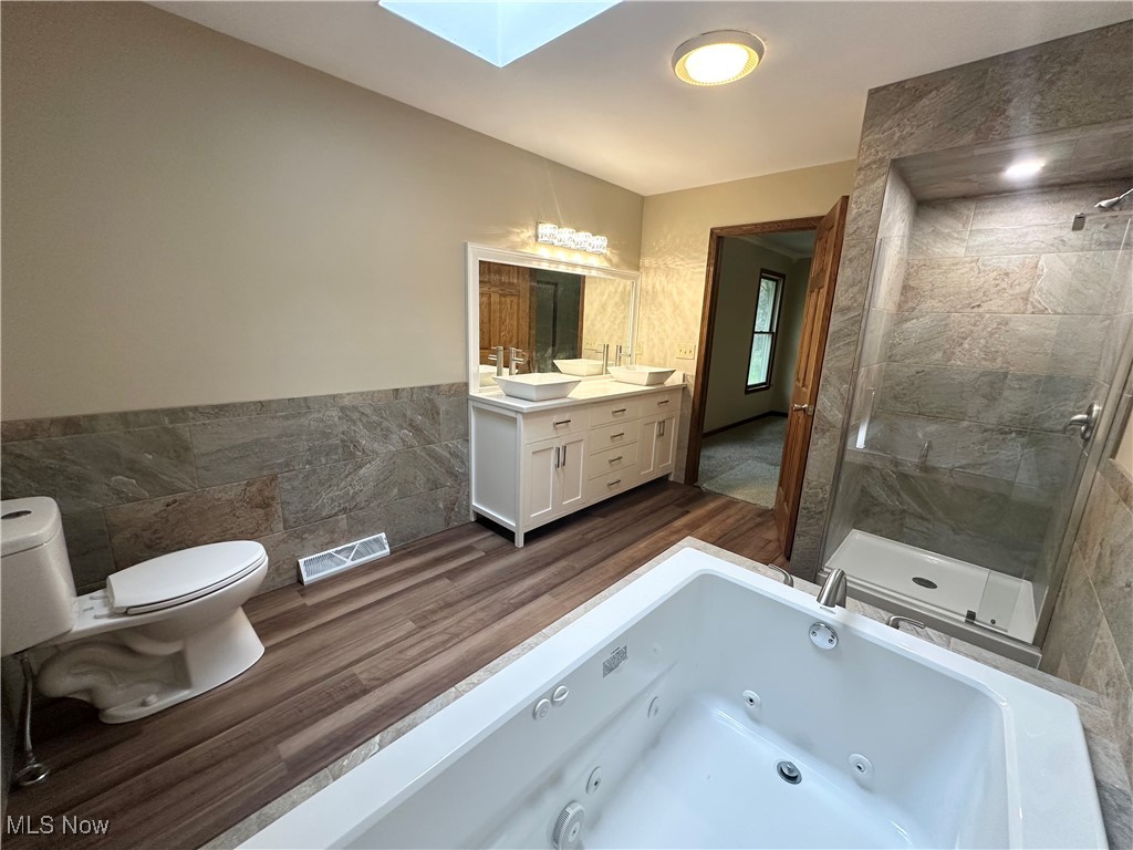 5869 Amy Boyle Road, Brookfield, Ohio image 17
