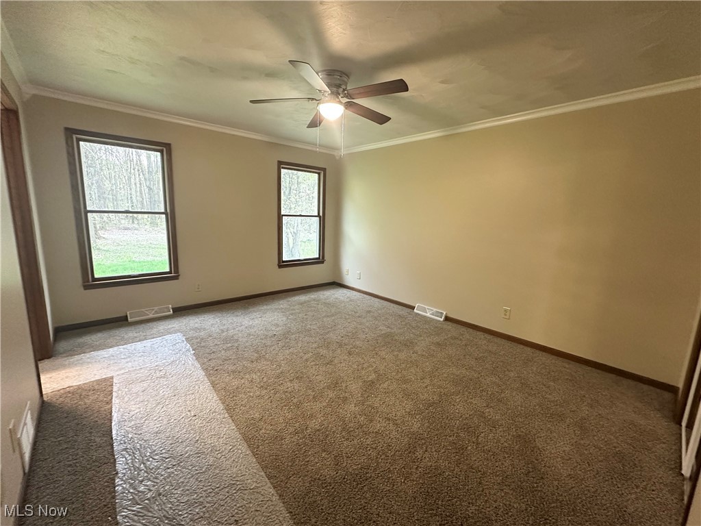 5869 Amy Boyle Road, Brookfield, Ohio image 20