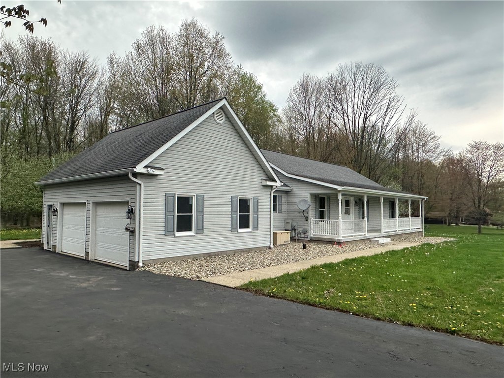 5869 Amy Boyle Road, Brookfield, Ohio image 28