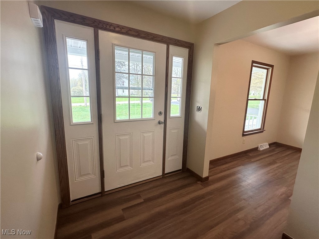5869 Amy Boyle Road, Brookfield, Ohio image 4