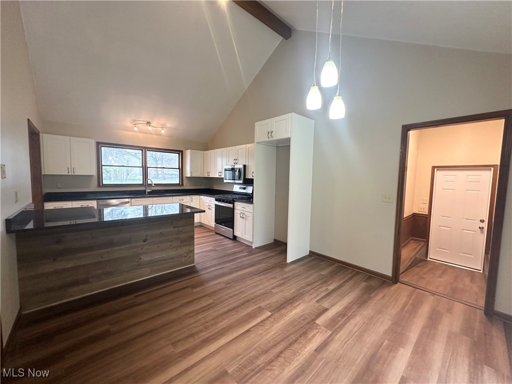 5869 Amy Boyle Road, Brookfield, Ohio image 12