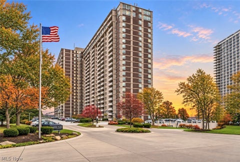 Condo For Sale - 12900 Lake Avenue #216<br/> Lakewood, OH 44107