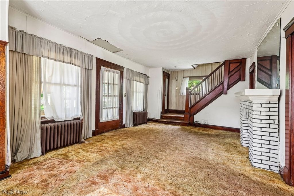Photo of 549 Parkdale Drive, Akron, OH 44307 (MLS # 5208221)