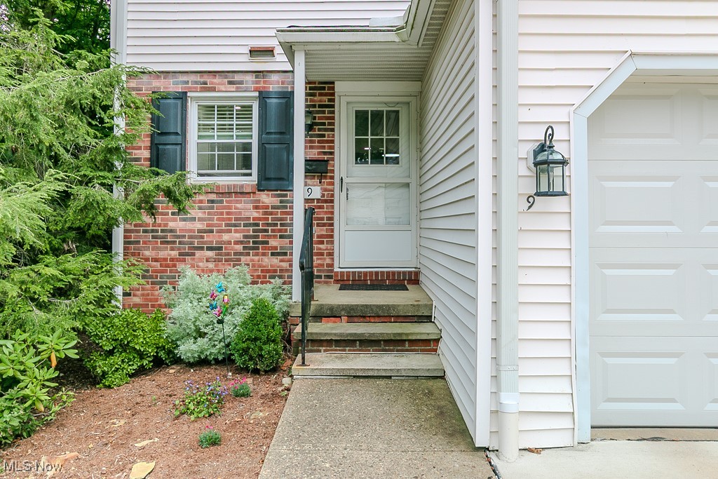 Carriage Hill Chagrin 02 Condo - Residential