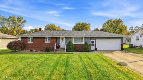Photo of 5172 Calla Avenue NW, Warren, OH 44483 (MLS # 5255810)