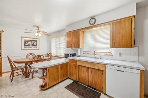 Tiny photo for 5172 Calla Avenue NW, Warren, OH 44483 (MLS # 5255810)