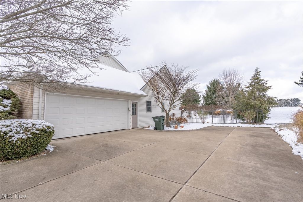 Photo of 6720 Bridgestone Circle NE, Canton, OH 44721 (MLS # 5176108)