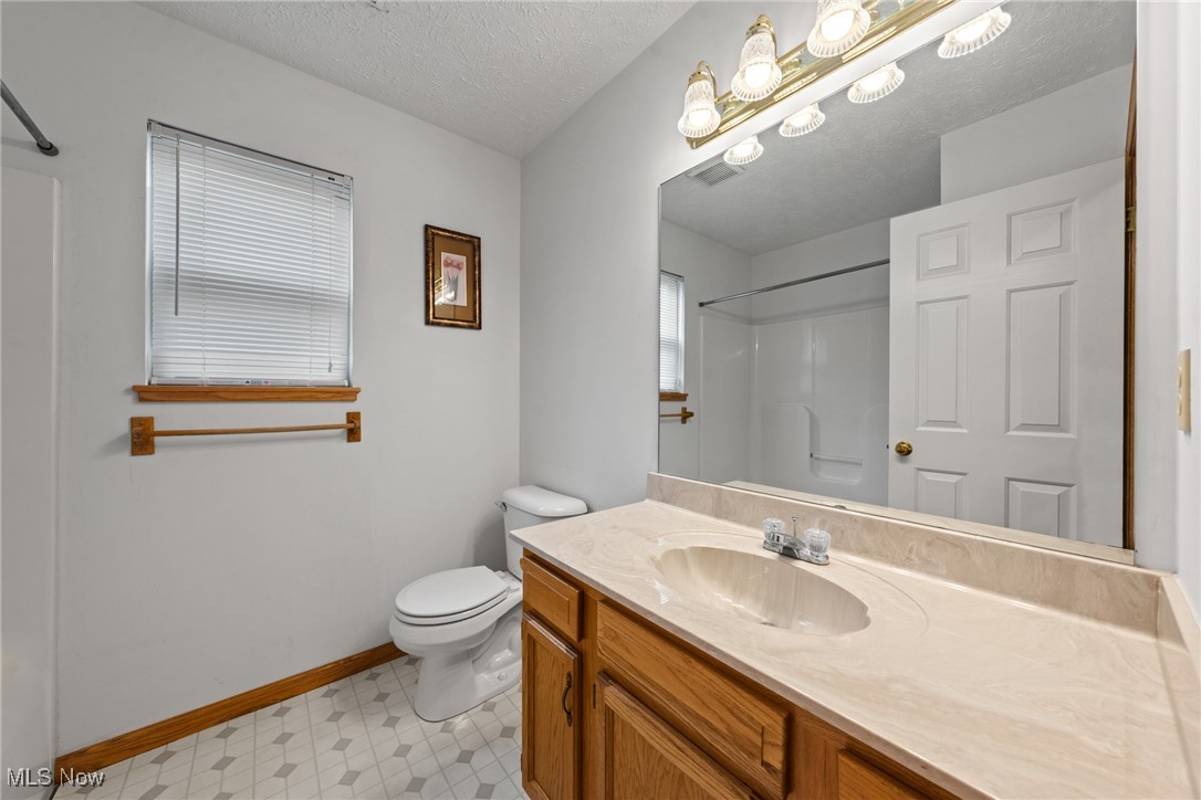 1250 Honodle Avenue, Akron, Ohio image 19
