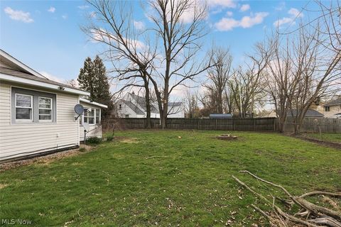 Tiny photo for 424 Woodstock Road, Eastlake, OH 44095 (MLS # 5180576)