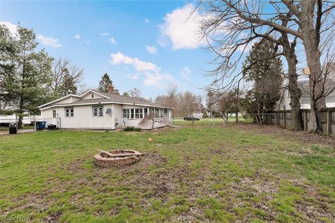 Tiny photo for 424 Woodstock Road, Eastlake, OH 44095 (MLS # 5180576)