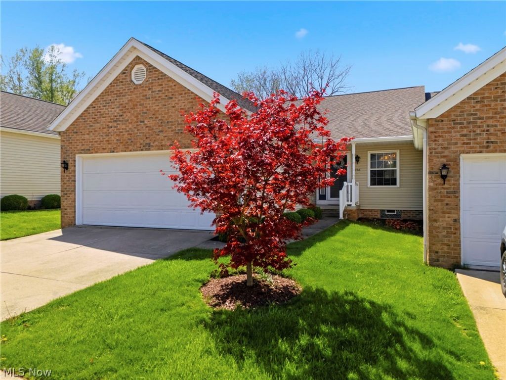 Photo of 3198 Mariners Island Drive NW, Canton, OH 44708 (MLS # 5202903)