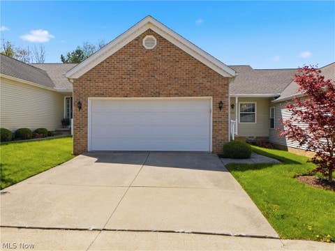Condo For Sale - 3198 Mariners Island Drive<br/> Canton, OH 44708
