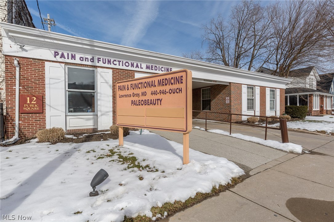 Office building in Downtown Willoughby (DTW). Current layout is approximately 3,120 square feet with 3 bathrooms and is flexible for many commercial uses with premium private parking located behind building. We have all been to the quintessential American town with a historic Main Street, coffee shops, wine bar, antique stores, premium restaurants, shopping, and bustling with plenty of year round activity, that is historic Downtown Willoughby that your business or offices can be a part of. Please be kind and do not disturb the current business.