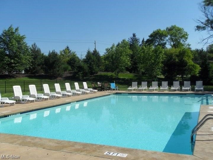 Wiltshire Golf Course Community - Residential