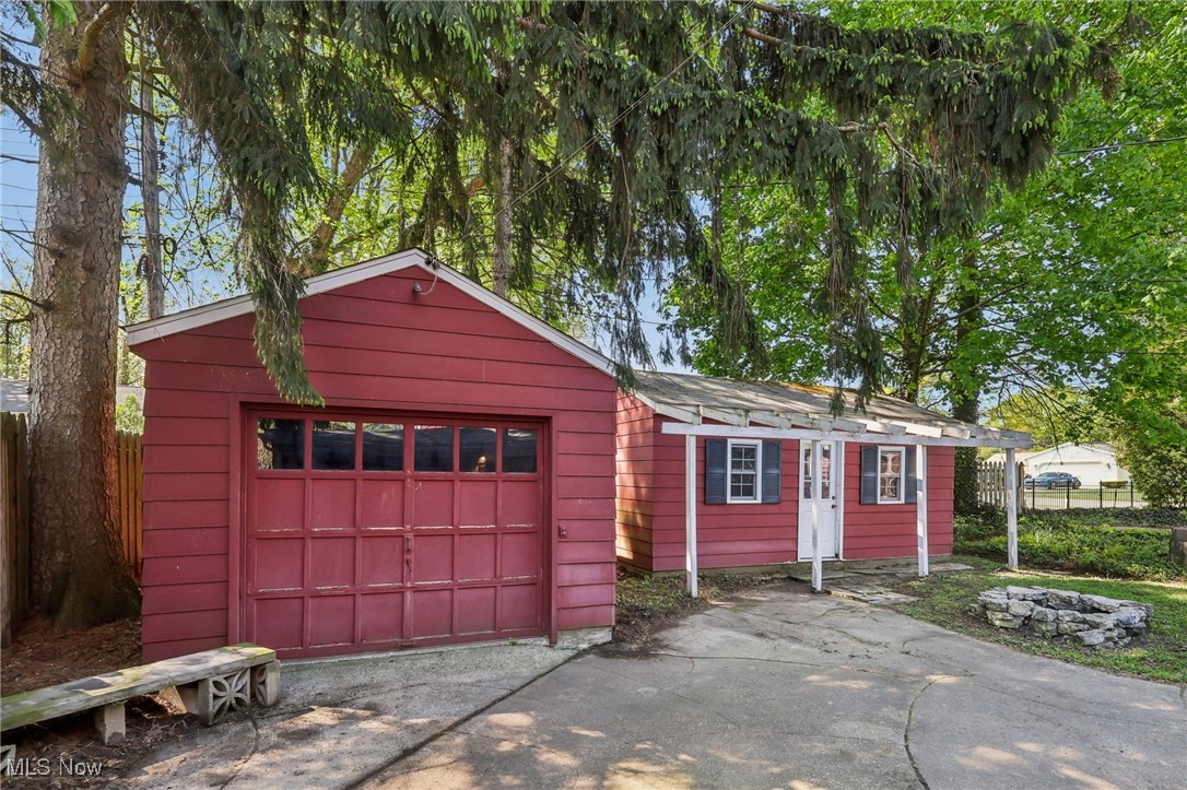 6008 Douglas Drive, Madison, Ohio image 43