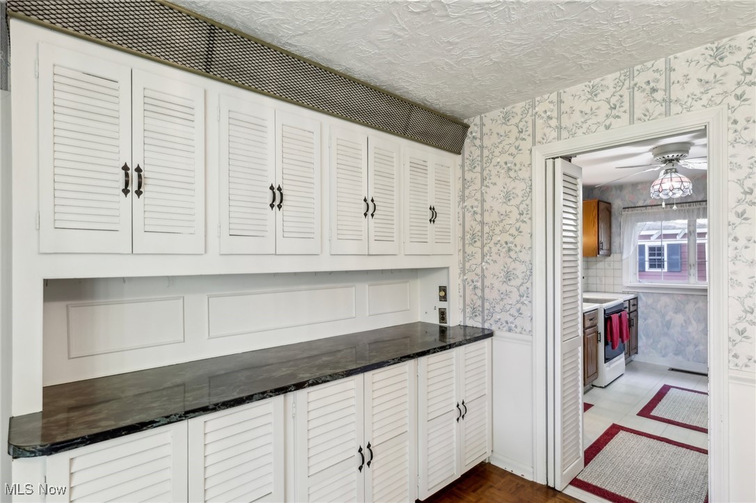 6008 Douglas Drive, Madison, Ohio image 15